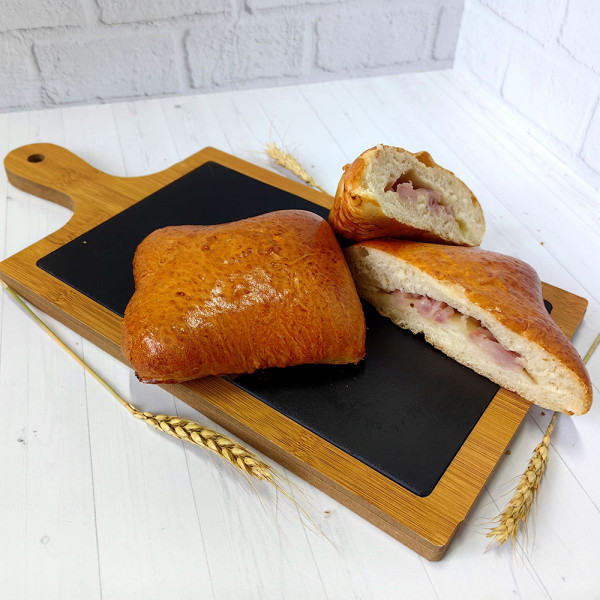 Булочка с ветчиной с сыром, 80 г